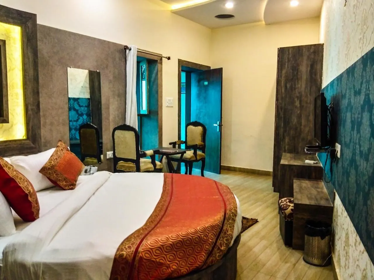 *** Värdshus Dwivedi Hotels Sri Omkar Palace Varanasi Indien