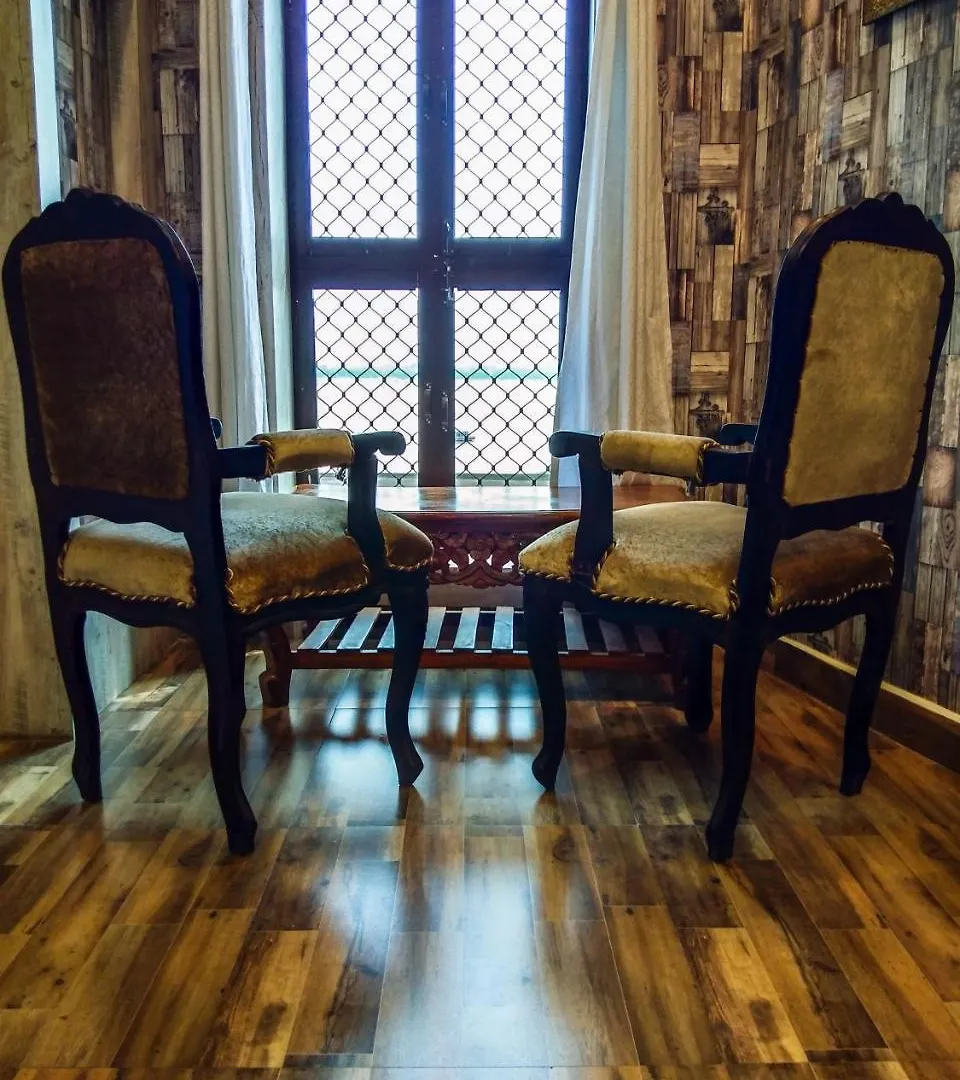 Dwivedi Hotels Sri Omkar Palace Varanasi Inn