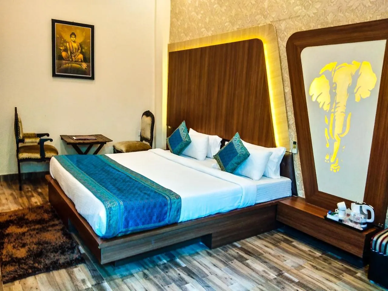 Dwivedi Hotels Sri Omkar Palace Varanasi Inn